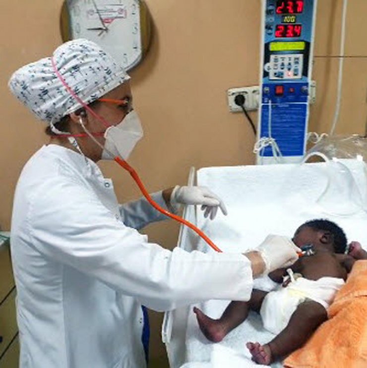 Yunanistan'a kaçmak isteyen kadın, botta doğum yaptı