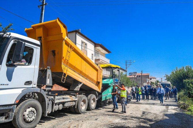 2 mahallede alt yapı çalışmaları tamamlandı