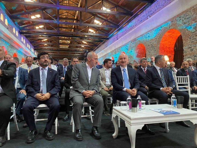 Bakan Karaismailoğlu: "Boğazdaki gemi trafiğini azaltacağız"