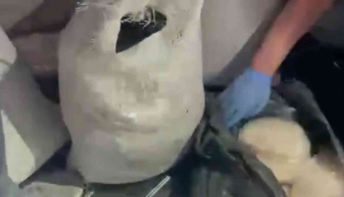 Bursa’da 20 kilo metamfetamin ele geçirildi