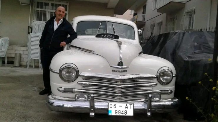 Çiftçinin klasik otomobil tutkusu