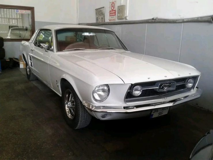 Çiftçinin klasik otomobil tutkusu