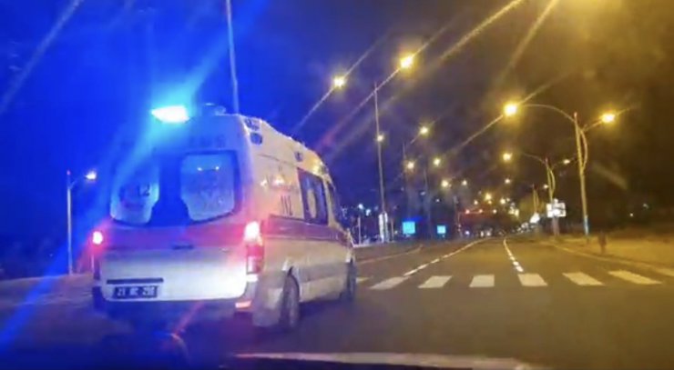 Husumetli iki aile arasında taşlı, sopalı ve bıçaklı kavga: 1'i ağır 13 yaralı