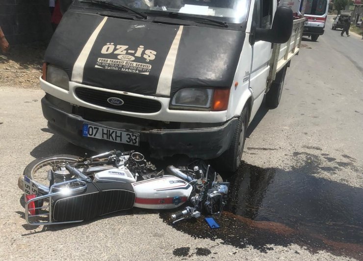 Kamyonetle çarpışan motosikletli öldü