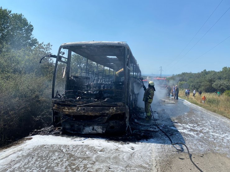Otobüs alev alev yandı