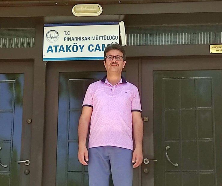 Otomobil ağaca çarptı; imam öldü, eşi ve 2 çocuğu yaralandı