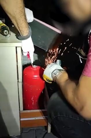 Yangın söndürme tüpünde ele geçirilen uyuşturucuya 4 tutuklama