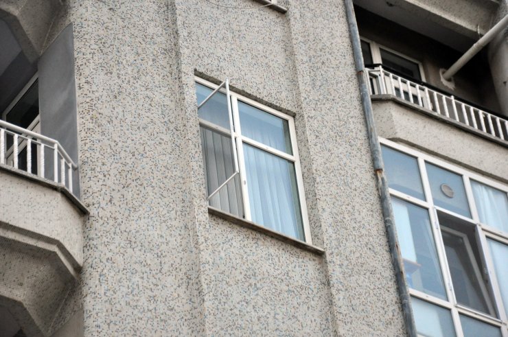 3'üncü kattan düşen 5 yaşındaki Kuzey, kurtarılamadı