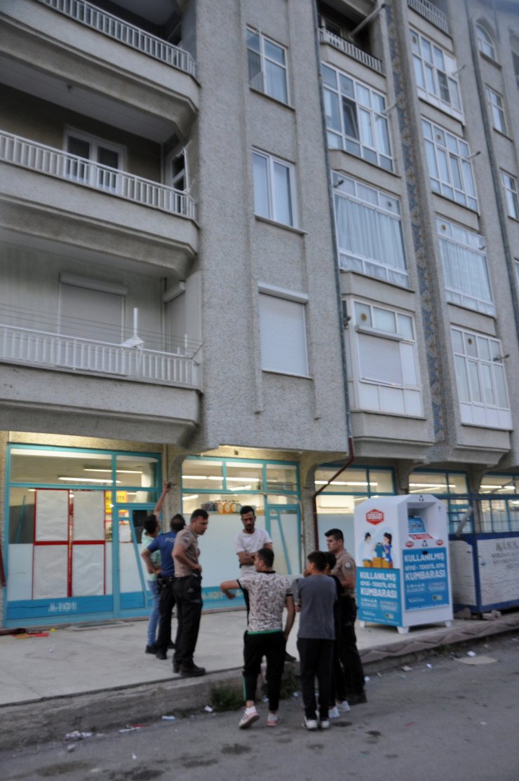 3'üncü kattan düşen 5 yaşındaki Kuzey, kurtarılamadı