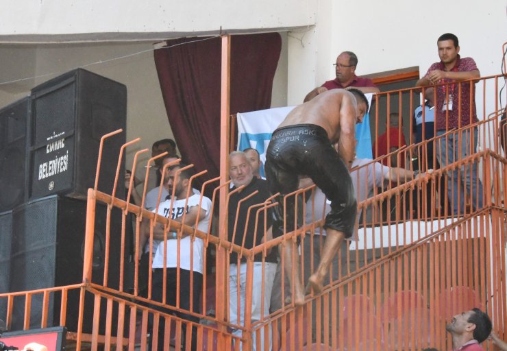 Kırkpınar'da sürpriz; Ali Gürbüz elendi