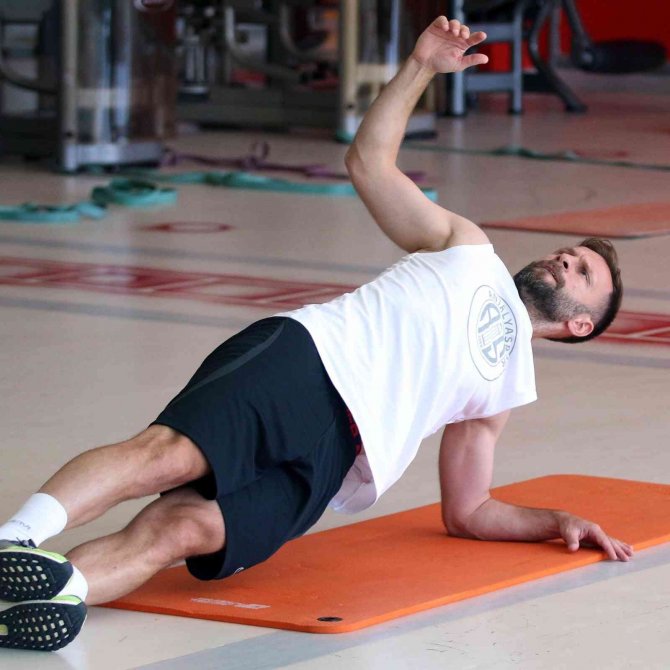 Antalyaspor, hazırlıklarını salonda sürdürdü