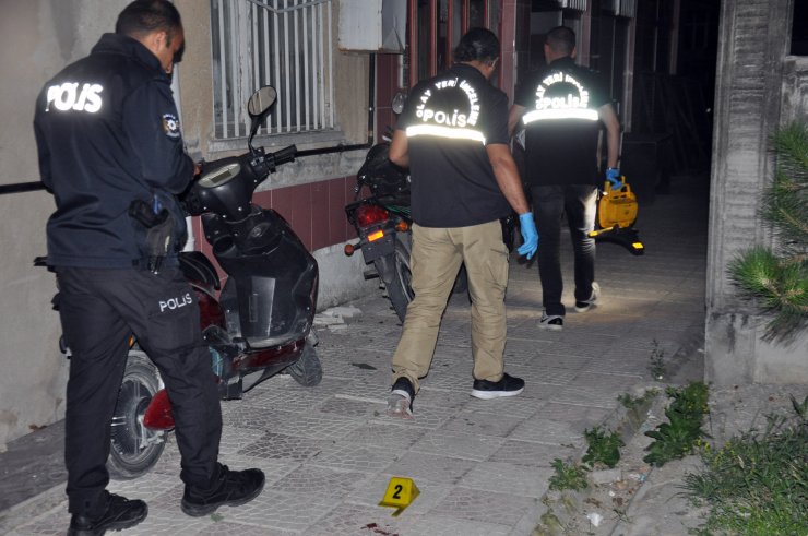 Bıçaklı kavgada ağır yaralandı