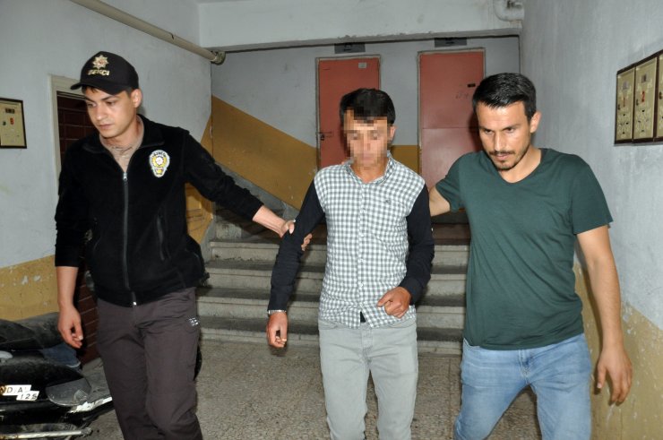 Bıçaklı kavgada ağır yaralandı