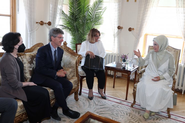 Emine Erdoğan: Üzülerek söylüyorum ki bunun 103 bin tonu plastik