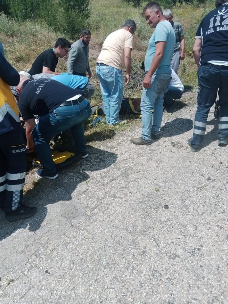 Freni boşalan traktör şarampole devrildi: 2 ölü, 2 yaralı