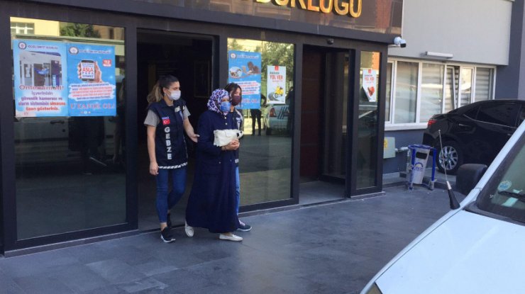 Komşularını öldüren anne- oğul, savunma için akıl sağlığı raporunu öne sürdü