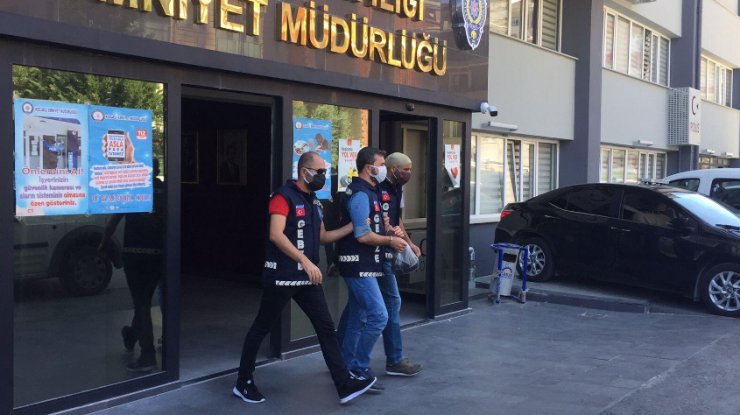 Komşularını öldüren anne- oğul, savunma için akıl sağlığı raporunu öne sürdü