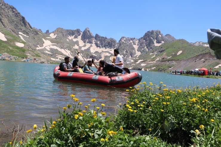 Terörden arındırılan Sat Buzul Gölleri 4'üncü festivale ev sahipliği yapıyor