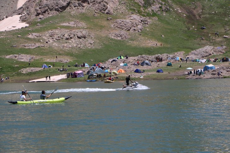 Terörden arındırılan Sat Buzul Gölleri 4'üncü festivale ev sahipliği yapıyor