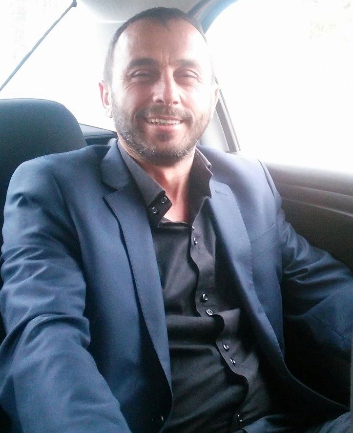 Tarla kenarında tabancayla öldürüldü