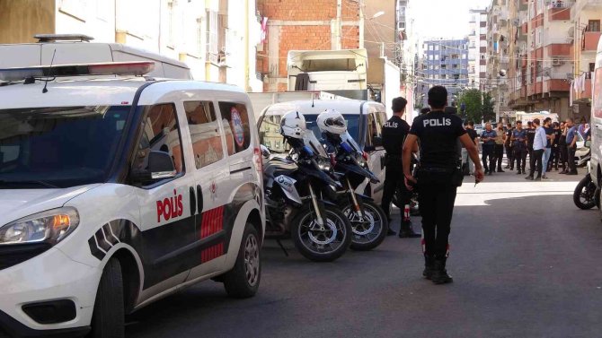 Akrabalar arası taşlı sopalı kavga: 3 yaralı