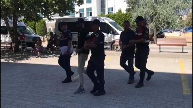 Aydın’dan çaldıkları araçla, Denizli’de hırsızlık yaptılar