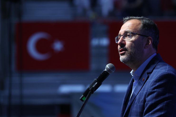 Bakan Kasapoğlu'ndan Abdi İpekçi Spor Kompleksi inşaatı ile ilgili açıklama