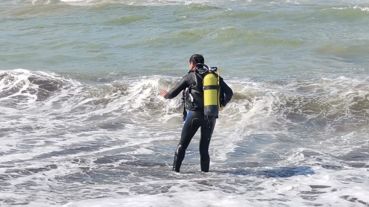 Denizde akıntıya kapılan Resul, kayboldu