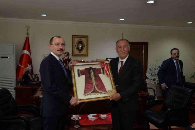 Fırat sorunları sıraladı, çözüm önerilerini sundu