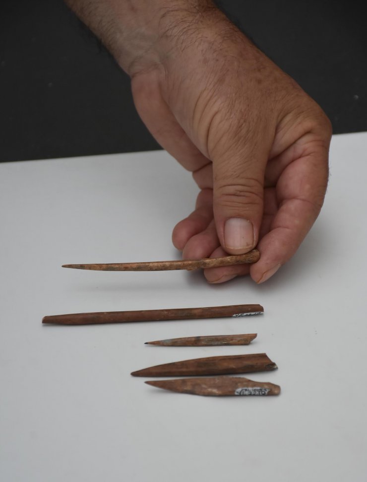  İzmir'in ilk kadınları dikim için bu aletleri kullanıyordu