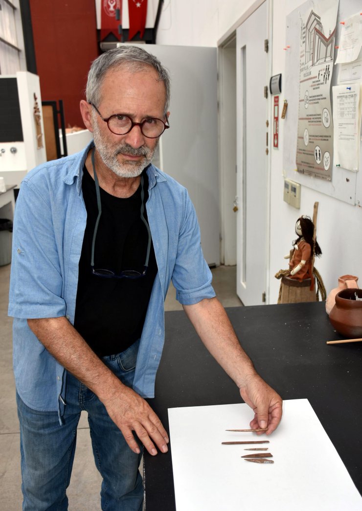  İzmir'in ilk kadınları dikim için bu aletleri kullanıyordu