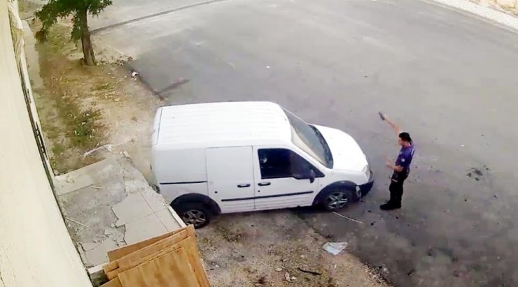 Kablo hırsızlarına suçüstü; o anlar kamerada