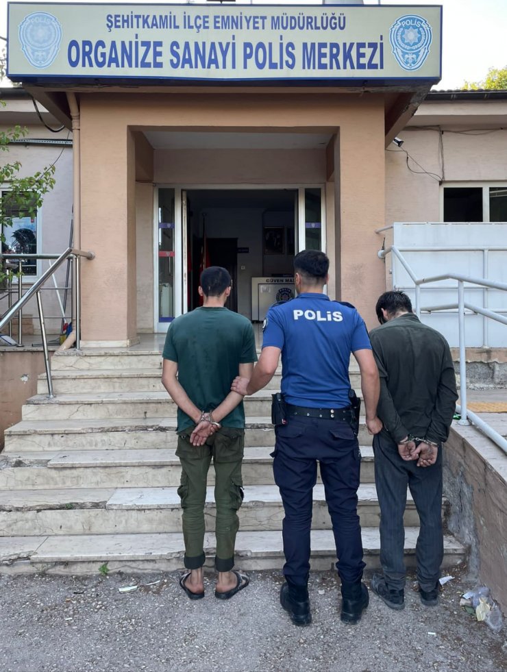 Kablo hırsızlarına suçüstü; o anlar kamerada