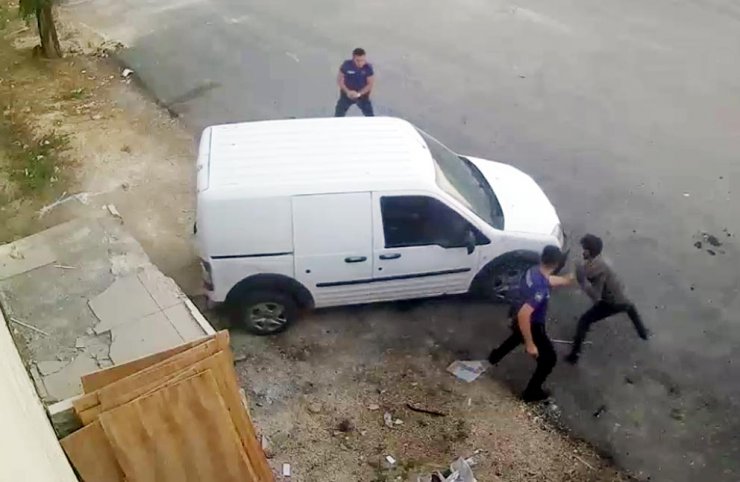 Kablo hırsızlarına suçüstü; o anlar kamerada