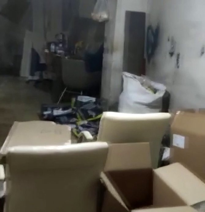 Kaçak sigara dolumu yapılan adrese baskın yapıldı