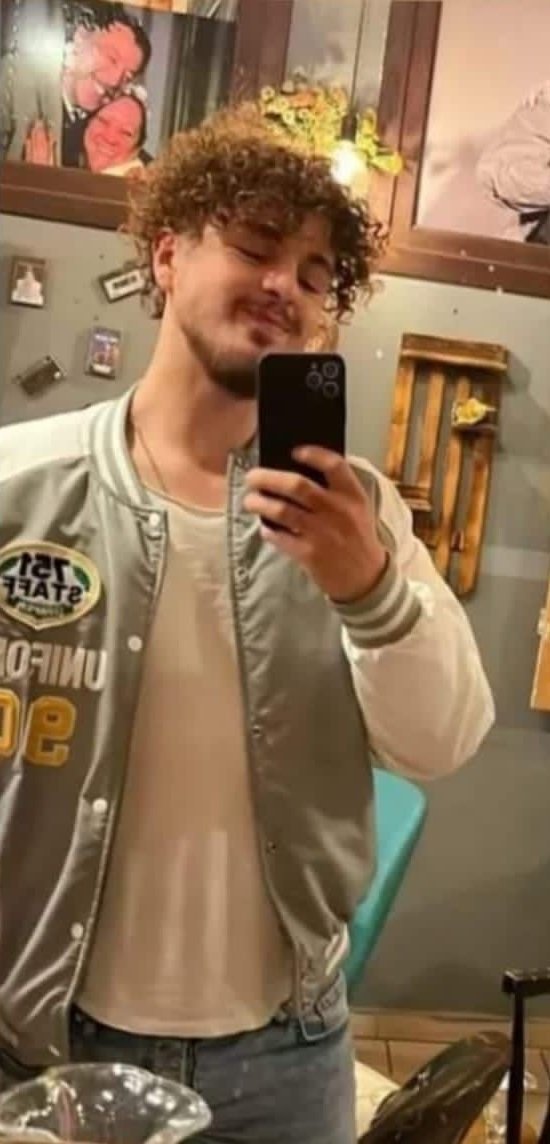 Kaldırıma çarpan motosikletteki 2 genç öldü