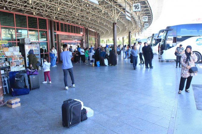 Konya otogarında bayram öncesi sakinlik hakim