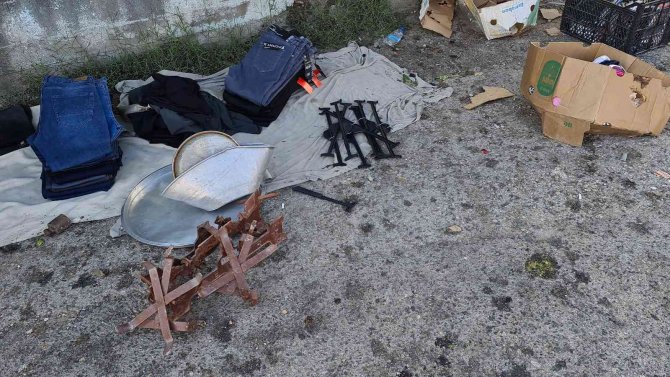 Otomobil pazara daldı, faciadan dönüldü