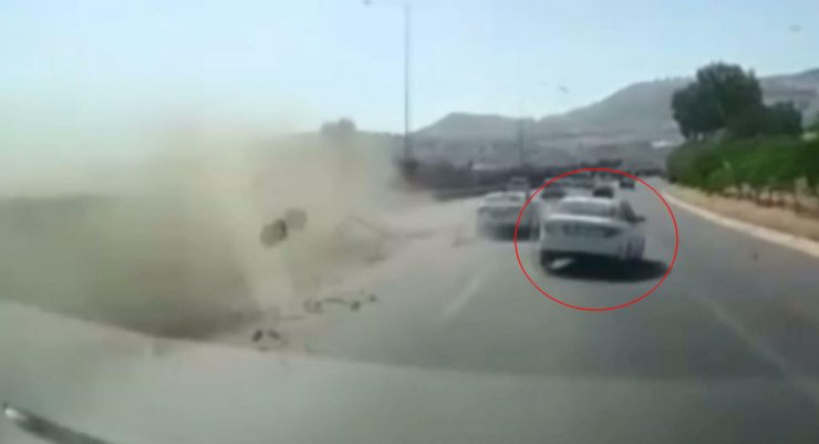 TIR'ın altında kalmaktan son anda kurtulan sürücü: Yaşam ile ölüm arasında gidip geldim