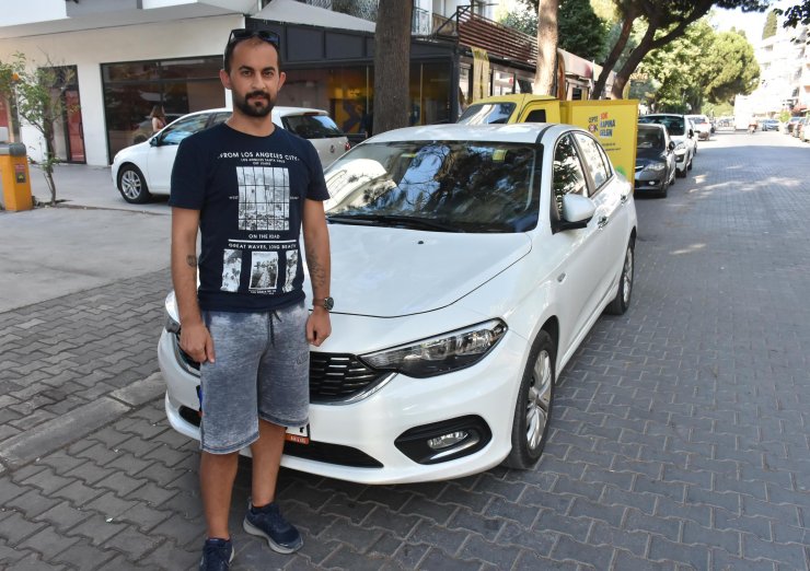 TIR'ın altında kalmaktan son anda kurtulan sürücü: Yaşam ile ölüm arasında gidip geldim