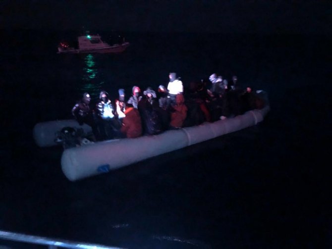 8 bin göçmeni ölüme terk ettiler...Türk Sahil Güvenliği böyle kurtardı