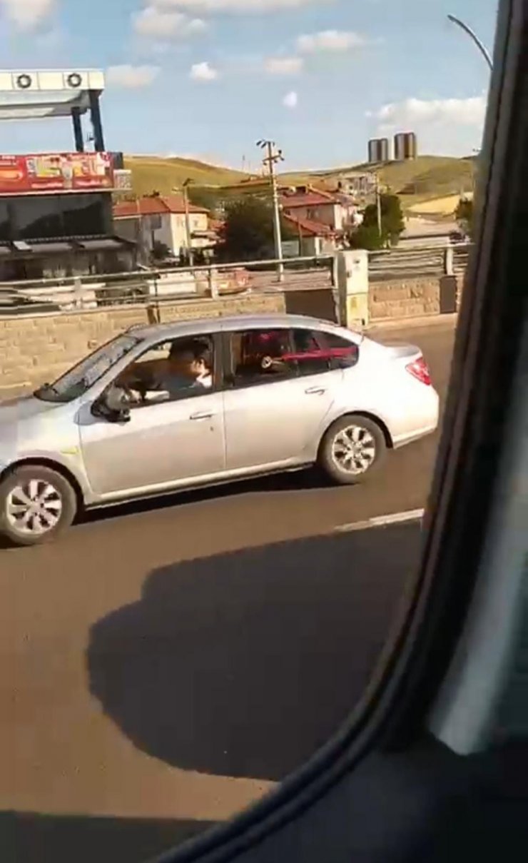 Ambulansa yol vermeyen 5 araca para cezası