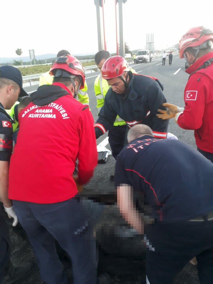 Balıkesir'de katliam gibi kaza: 2'si çocuk 5 ölü, 2 yaralı