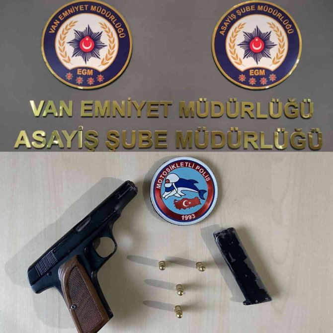 Değişik suçlardan aranan 19 kişi tutuklandı