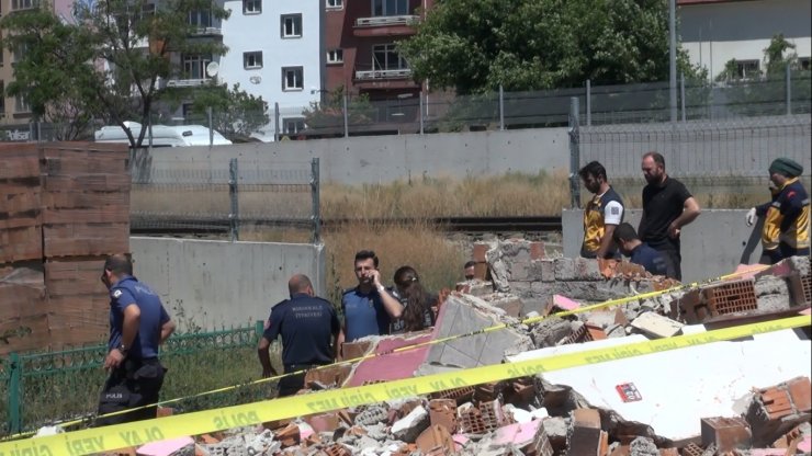 Kırıkkale'de su kanalından ceset çıktı