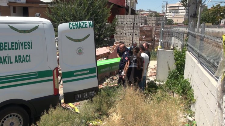 Kırıkkale'de su kanalından ceset çıktı