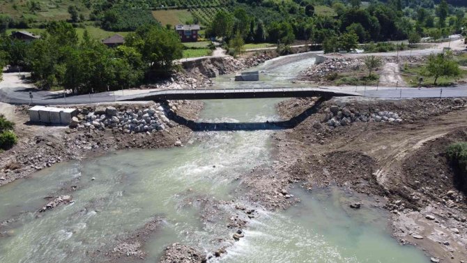 MSB selden yıkılan köprünün yerine sabit köprü kurdu