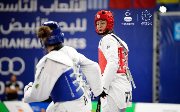 Nafia Kuş'tan altın madalya