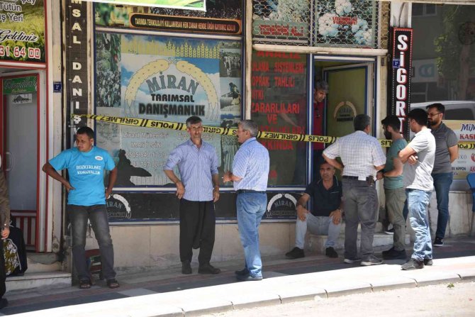 Sokak ortasında silahlı kavga: 1 yaralı