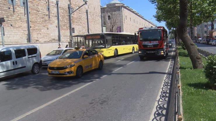 Trafik ışıkları acil durum araçlarına 'yeşil' yanacak